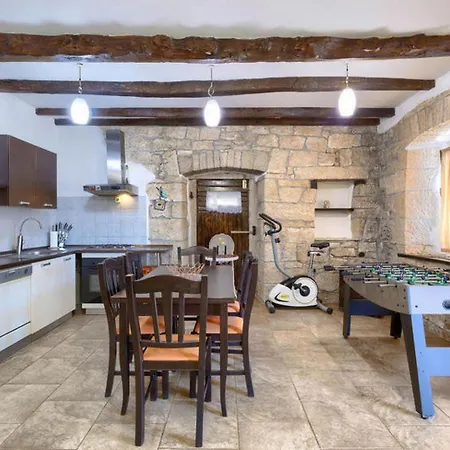 Luxury With A Swimming Pool Frankovici, Istria - Sredisnja Istra - 16569 Villa