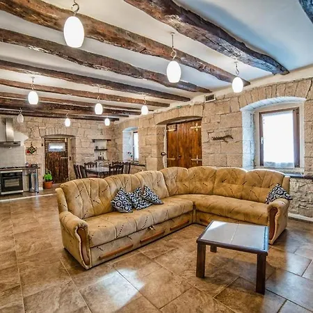 Luxury With A Swimming Pool Frankovici, Istria - Sredisnja Istra - 16569 Villa